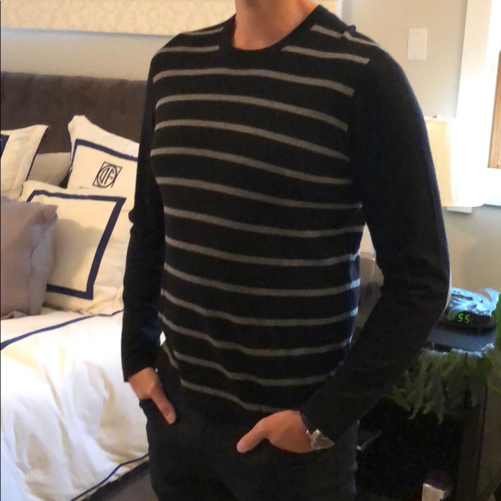 Neiman Marcus 100% superfine cashmere striped crew